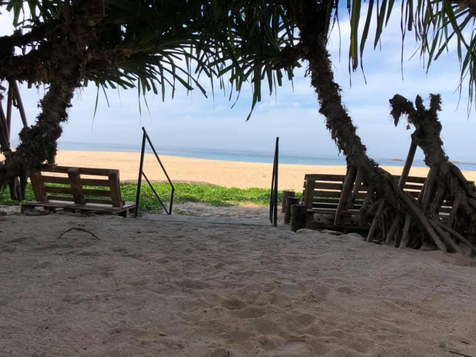 Sea Crest Beach Villa อัมบาลังโกดา ภายนอก รูปภาพ