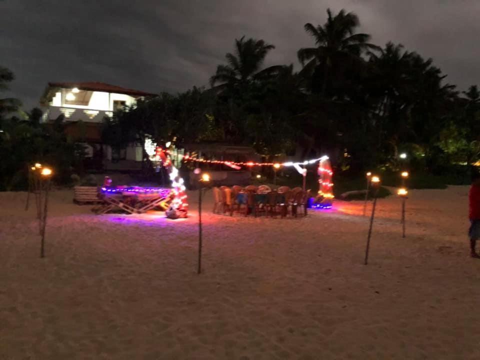 Sea Crest Beach Villa อัมบาลังโกดา ภายนอก รูปภาพ